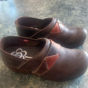 Sanita Women’s Leather Clogs - size EU 38 - Lightly worn